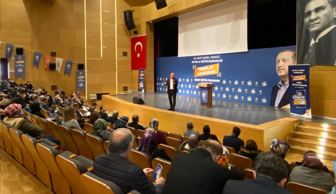 AK PARTİ, EZELDEN EBEDE GİDEN KUTLU DAVANIN BUGÜNKÜ ADIDIR