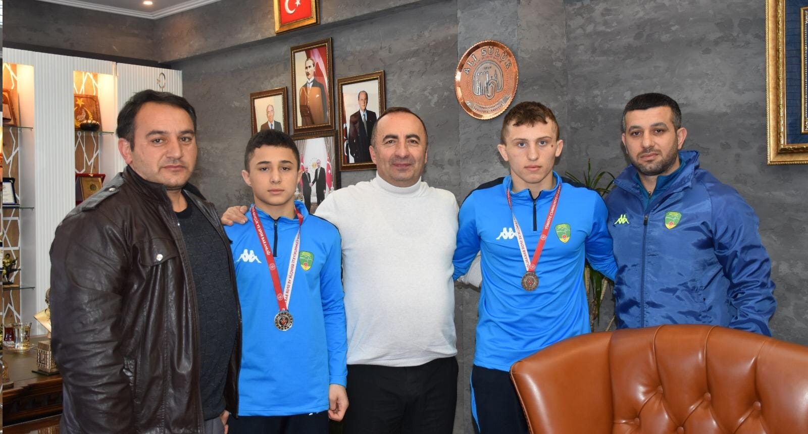 PEHLİVANLAR BAŞKANI ZİYARET ETTİ