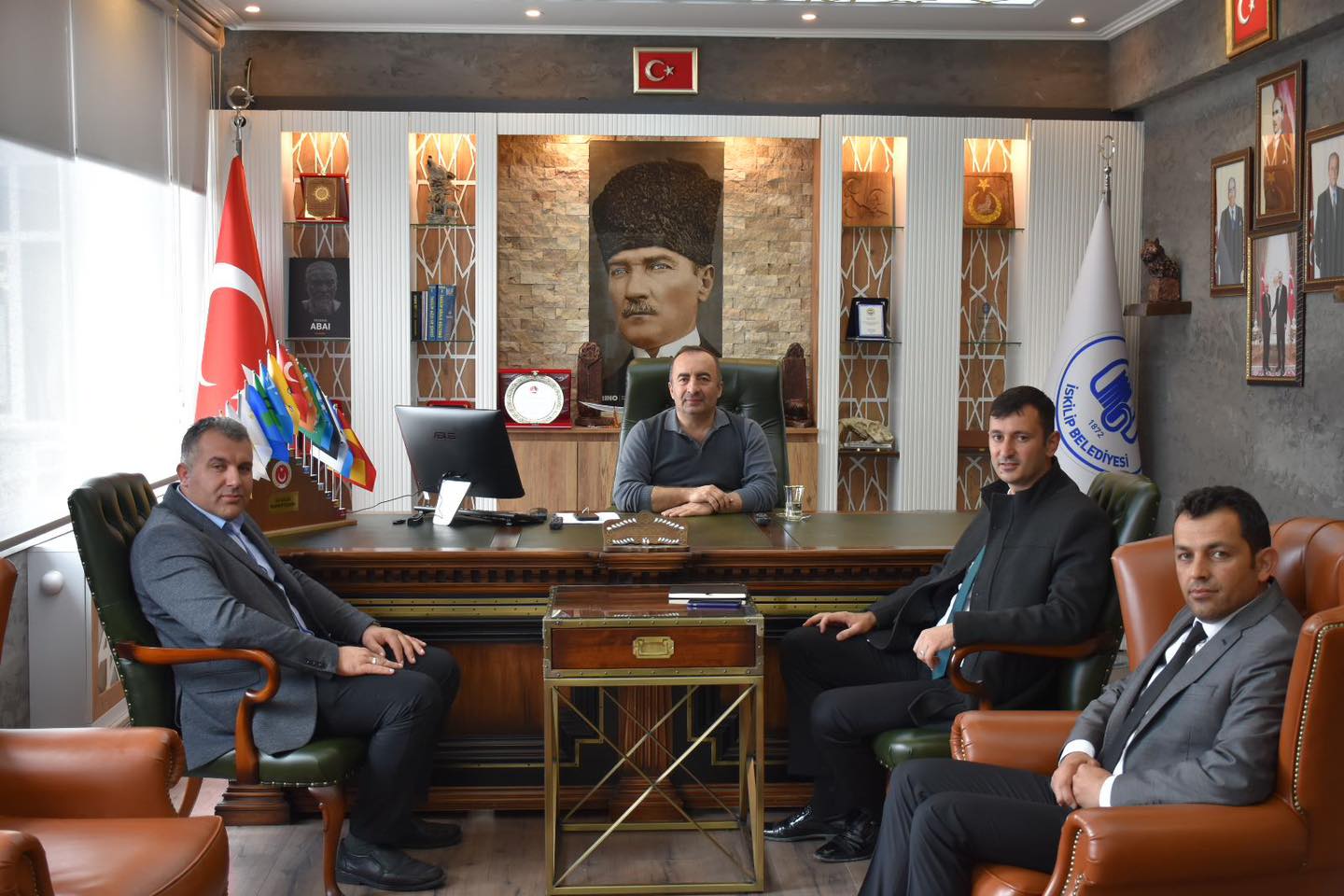 ADEM EFE’DEN BAŞKAN ALİ SÜLÜK’E ZİYARET