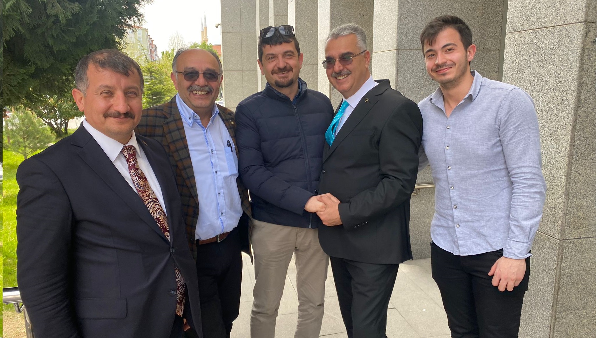  ADLİYE PERSONELİNDEN AHLATCI’YA ÖZEL İLGİ!