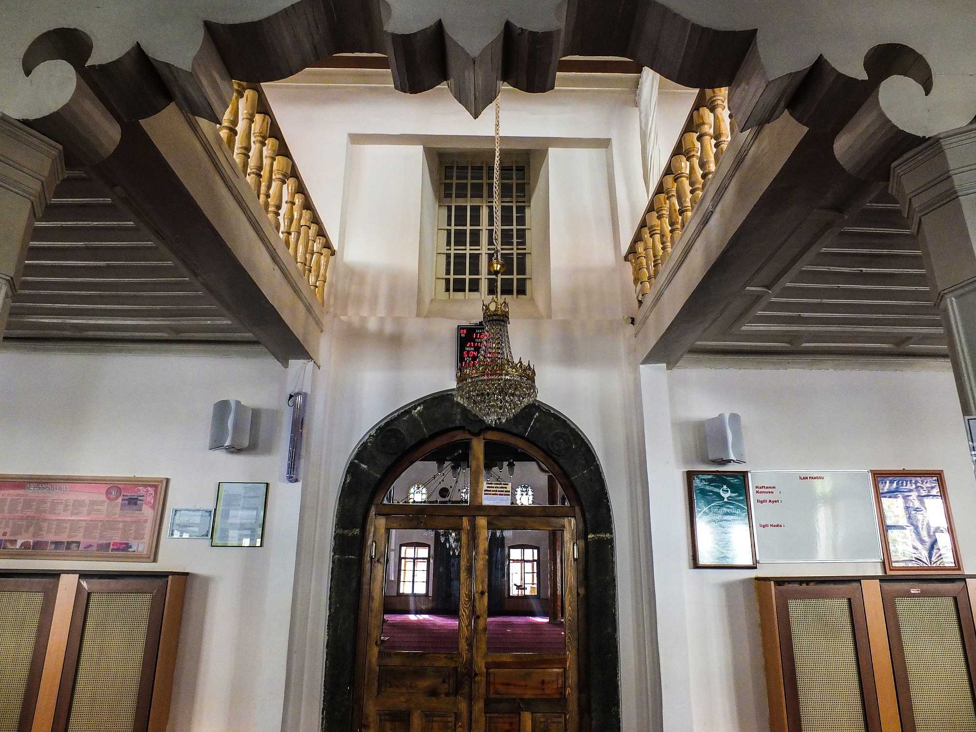 BİLİNMEYEN YA DA AZ BİLİNEN İSKİLİPLİ ÂLİMLER