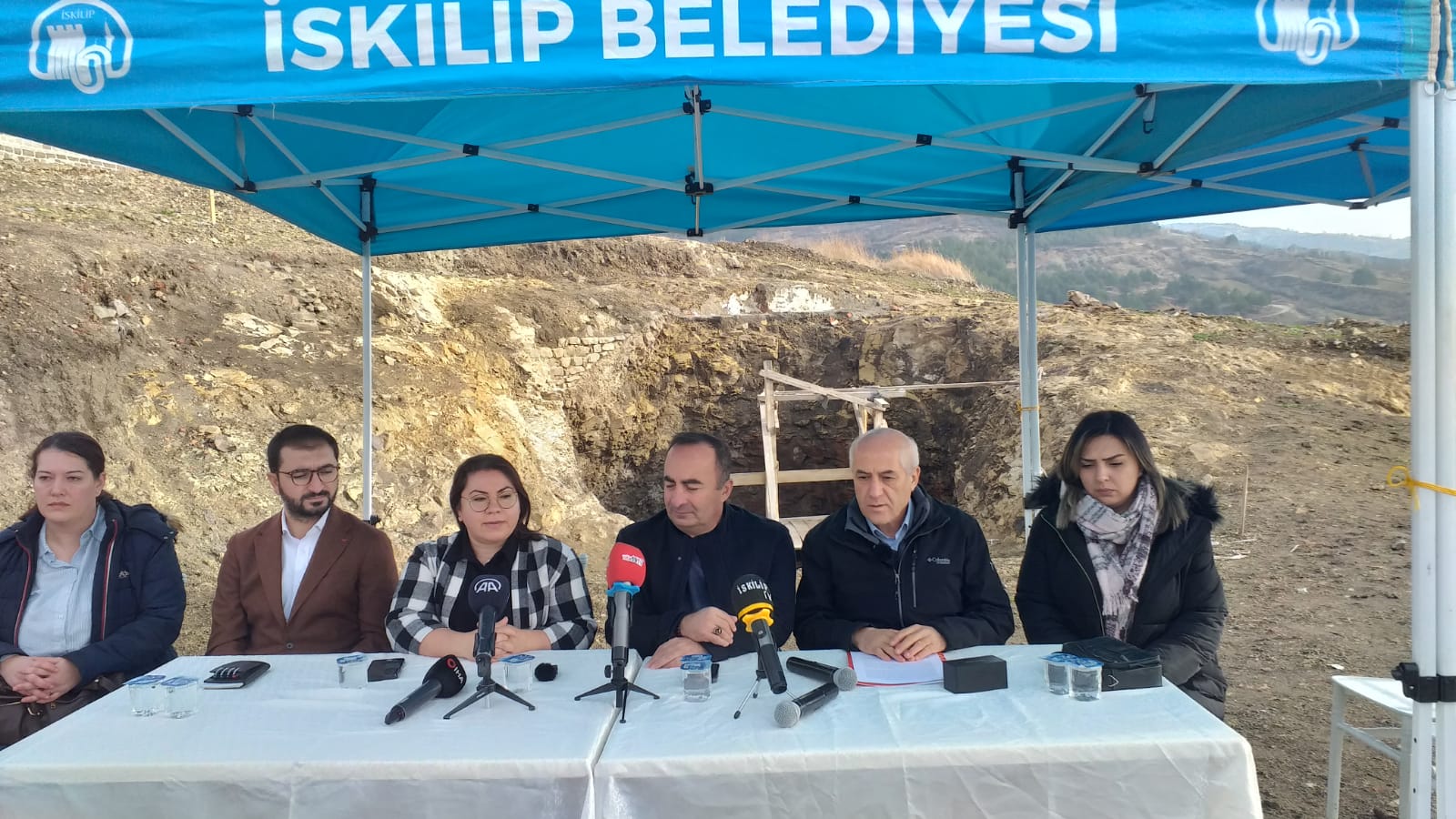 Kalede su sarnıcının altında tünel bulundu