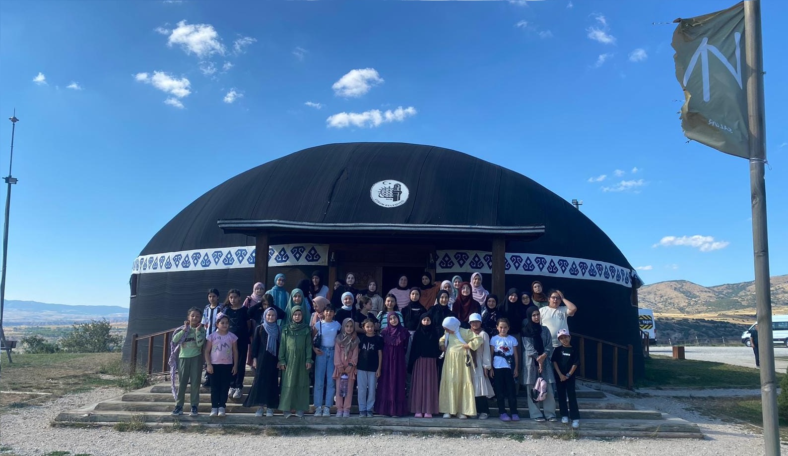 Yenicami Hafızlık Kız Kur'an Kursu öğrencileri piknikte buluştu