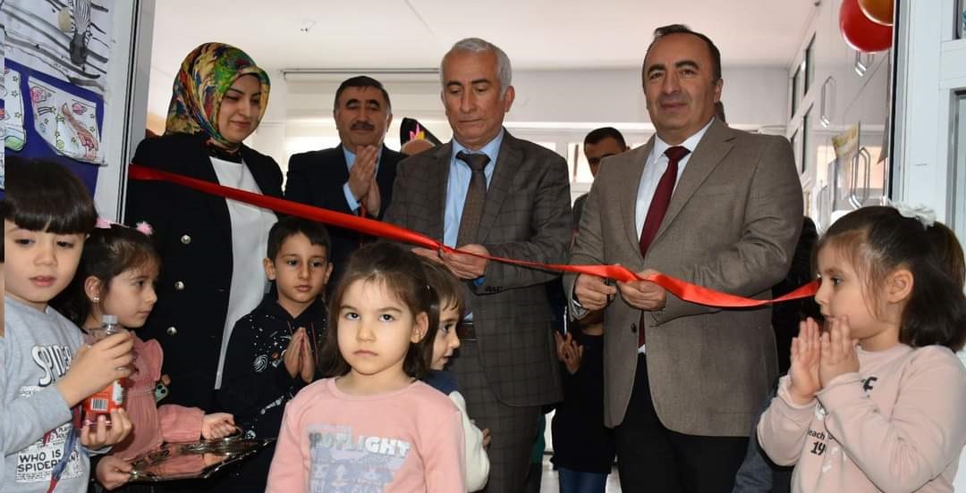 ANAOKULU SERGİSİ YOĞUN İLGİ GÖRDÜ