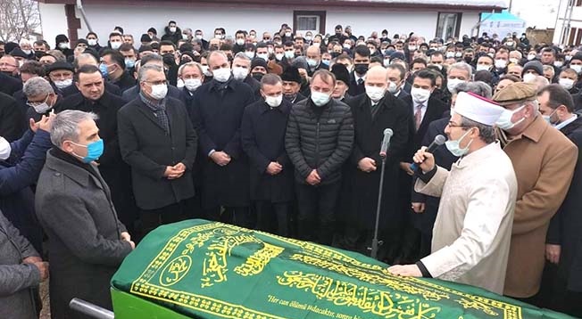 A.SAMİ CEYLAN’IN BABASI DUALARLA TOPRAĞA VERİLDİ. 