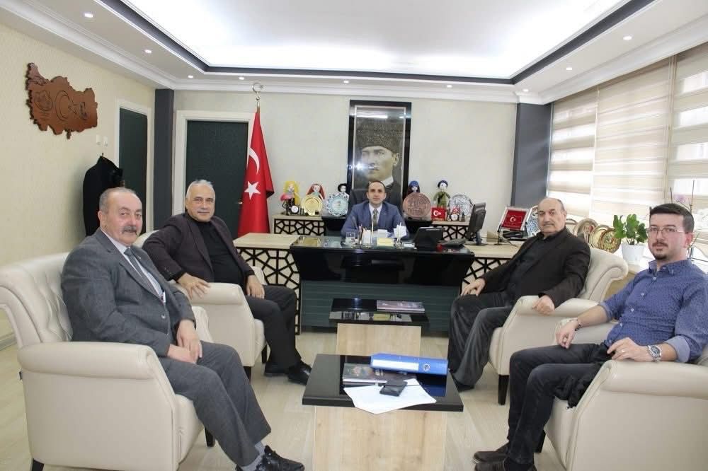 Duran Bıyık, “bu memleketi büyüten; gürültü değil, alın teridir.”