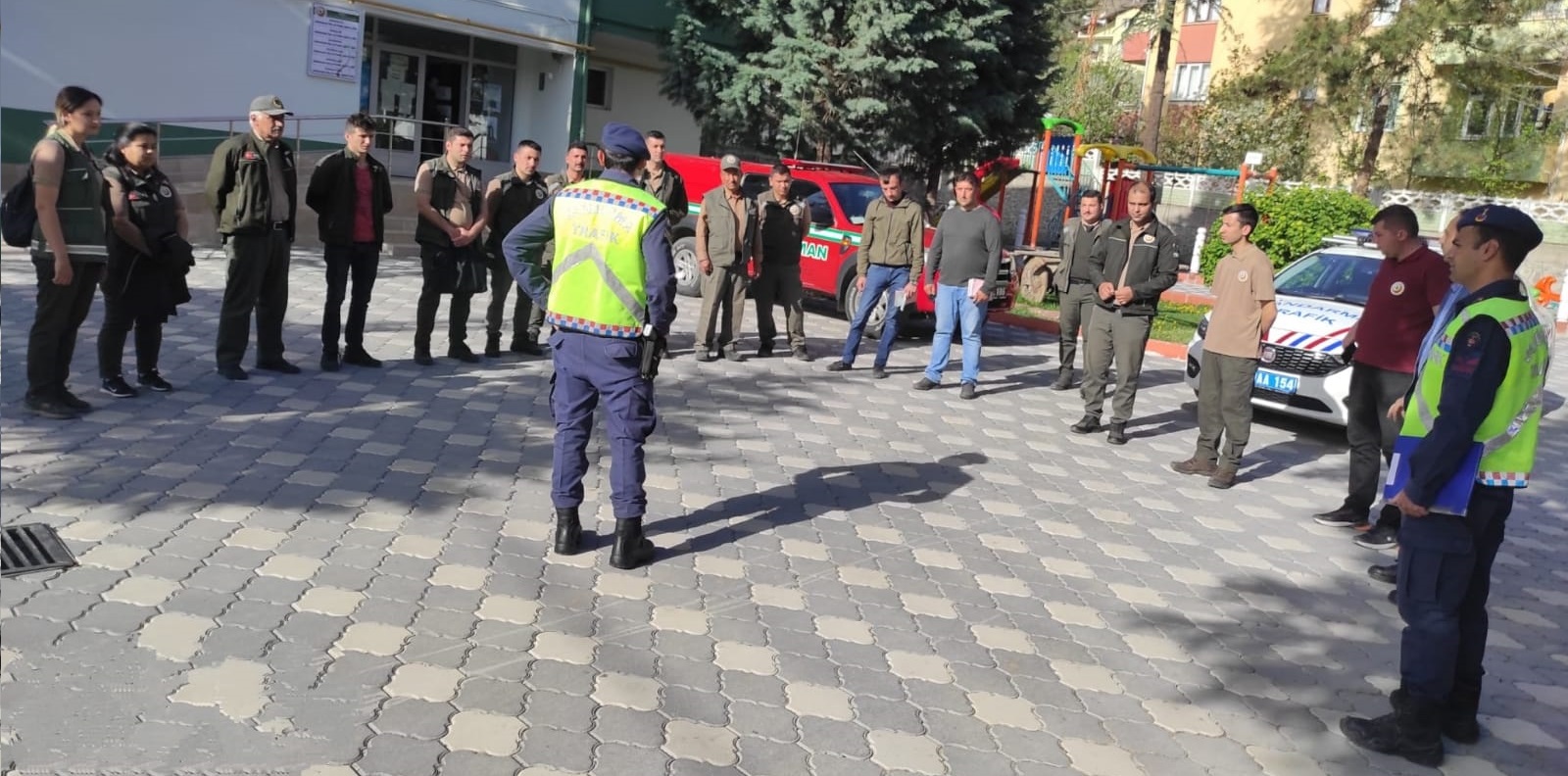 JANDARMADAN TRAFİK GÜVENLİĞİ EĞİTİMİ