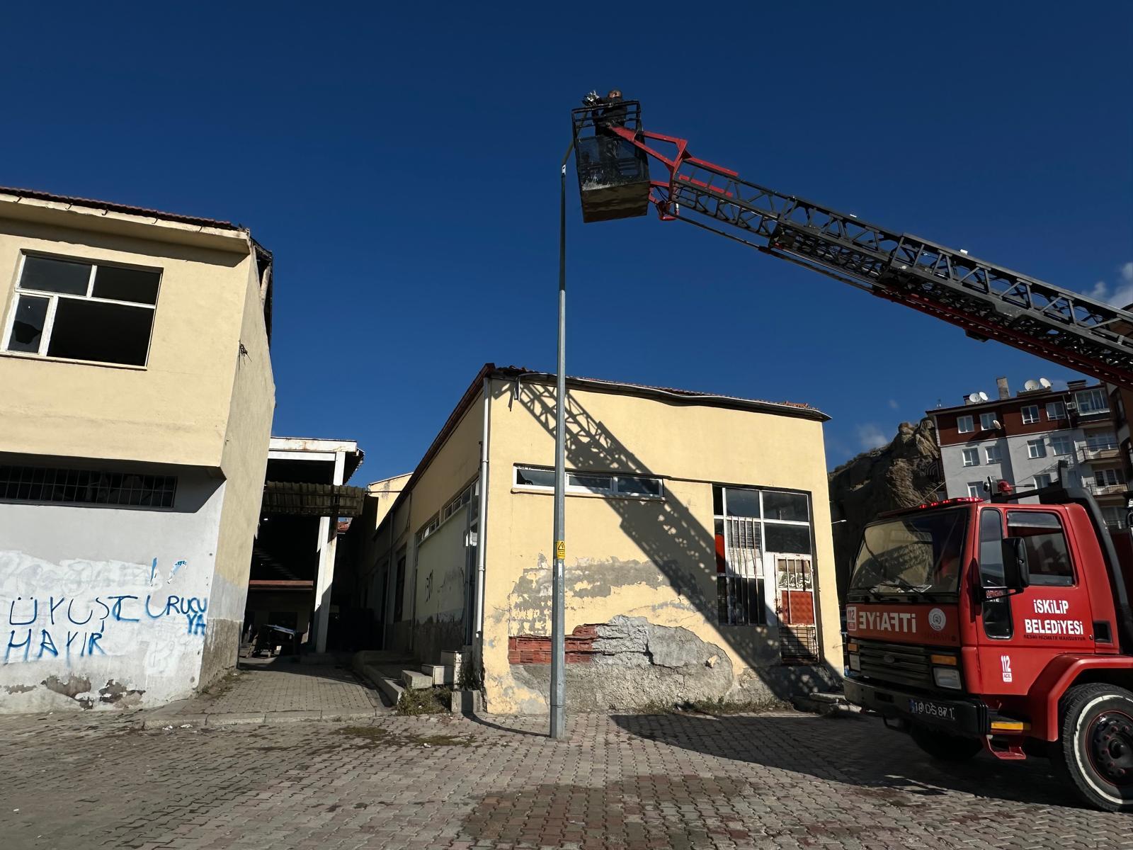 Kapalı pazar alanında aydınlatma çalışması tamamlandı