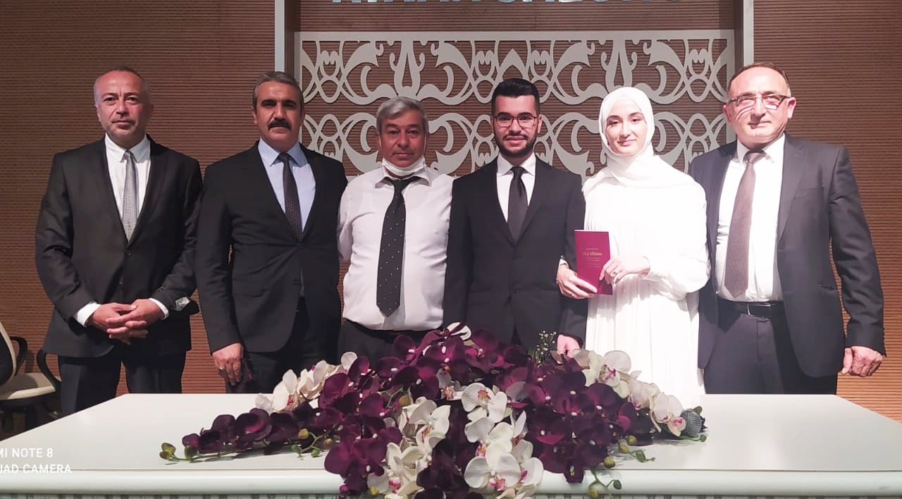 GAZETECİ ÖMER DOĞAN OĞLUNU EVLENDİRDİ