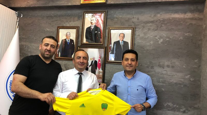  BELEDİYE İSKİLİPSPOR KULÜBÜ NOSTALJİ FORMA DAĞITIMINA DEVAM EDİYOR