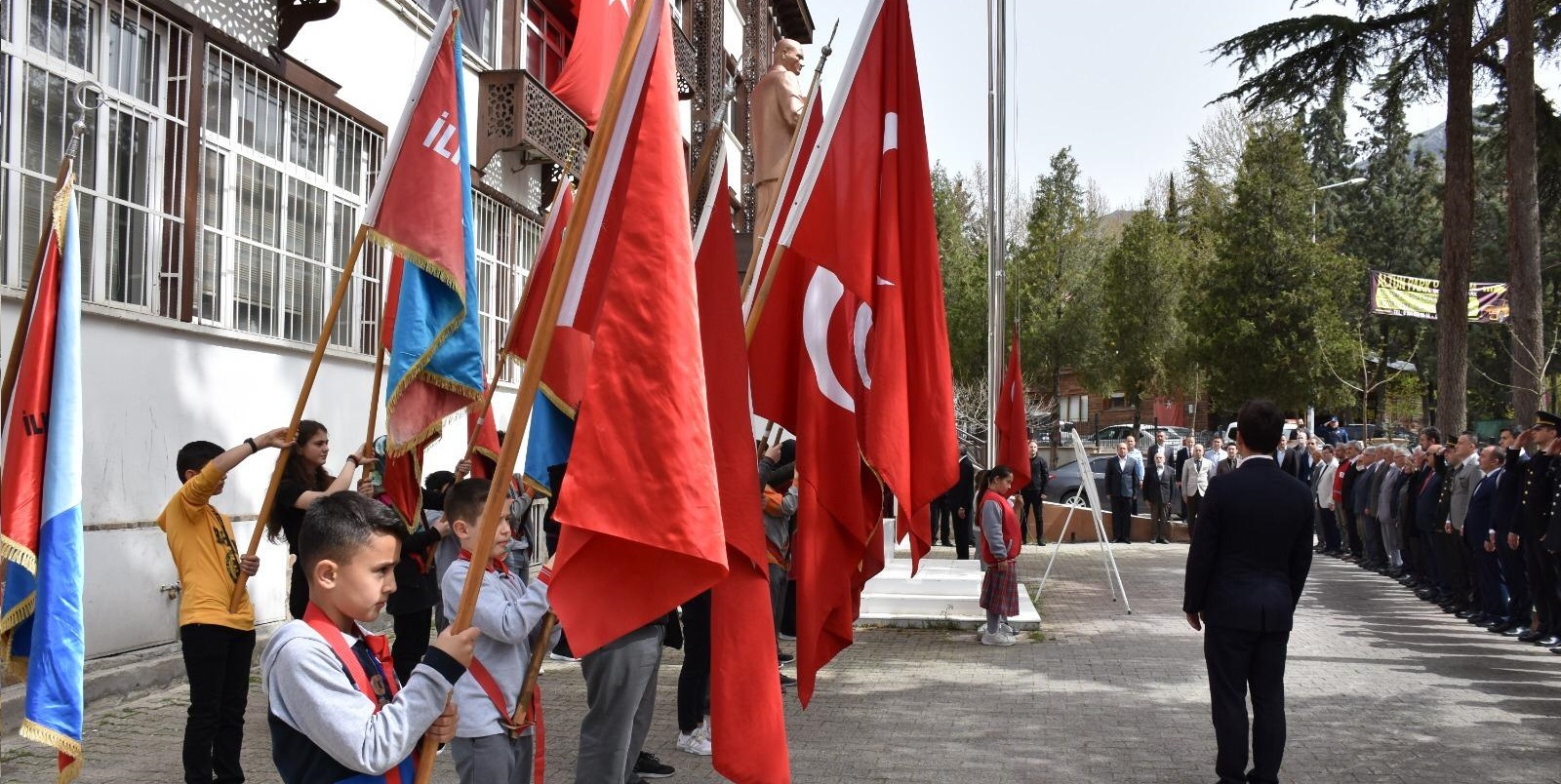 İSKİLİP’TE 23 NİSAN ETKİNLİKLERLE KUTLANDI