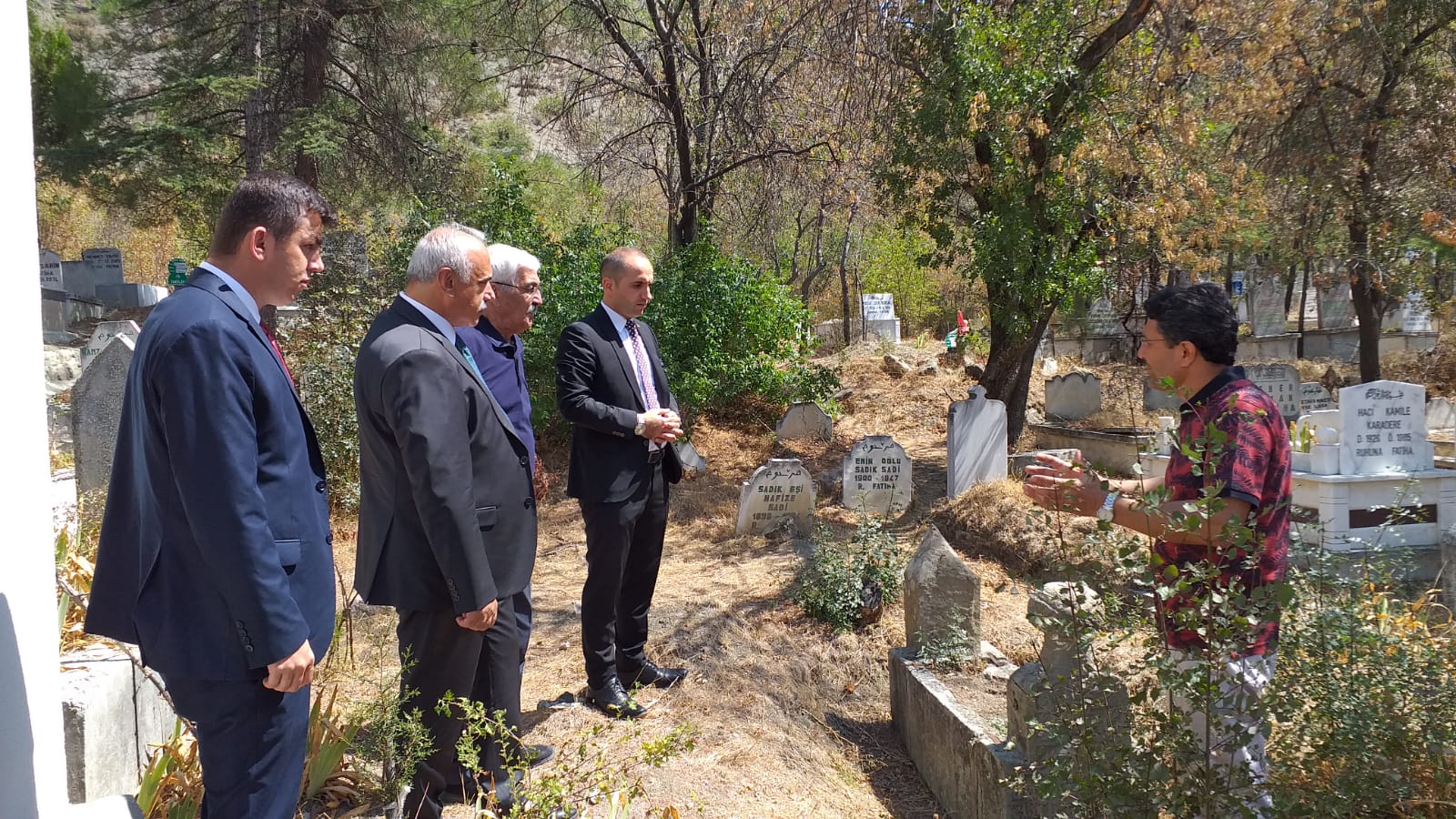 Protokol, Müftü İsmail Hakkı Efendi’nin mezarını ziyaret etti
