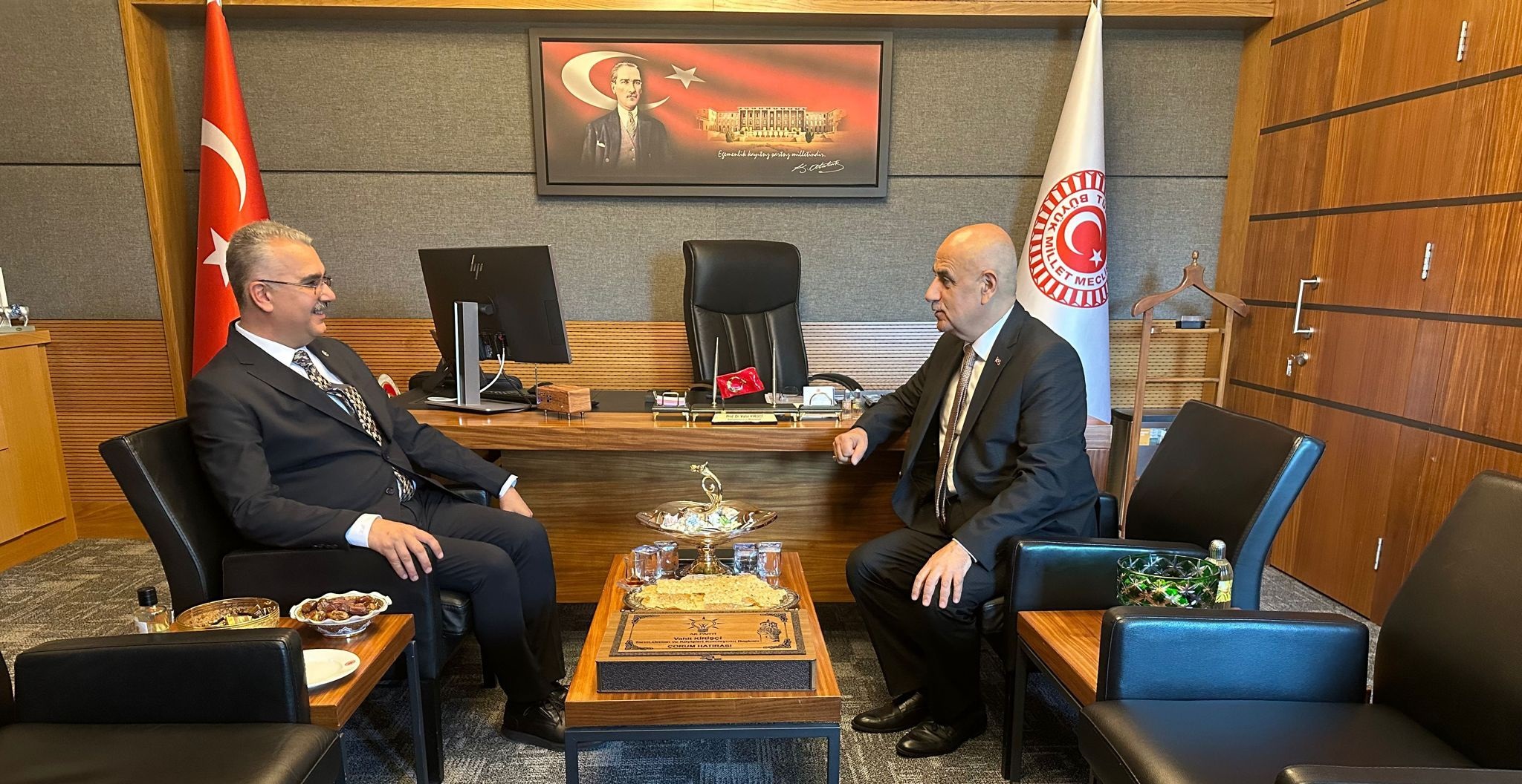 AHLATCI; “ÇİFTÇİLERİMİZ, TARIMA DAYALI EKONOMİMİZİN TEMEL TAŞIDIR”