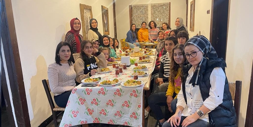 KADIN GÜREŞÇİLERE AİLE SICAKLIĞI