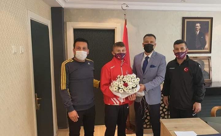  GÜREŞ TAKIMINDAN KAYMAKAM ELİGÜL’E ZİYARET