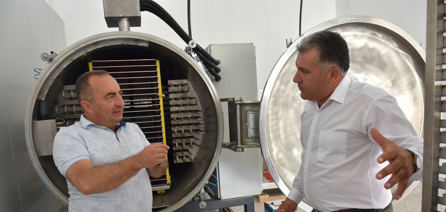  MEYVE KURUTMA MAKİNESİNİN KURULUMU TAMAMLANDI