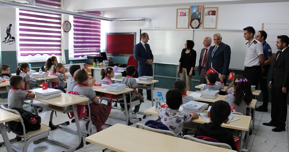 İskilip’te ilk ders zili çaldı