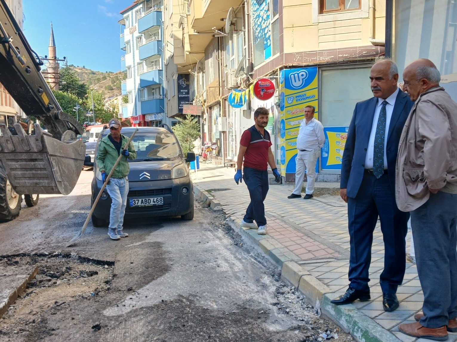 İskilip’te asfalt yenileme çalışmaları başladı