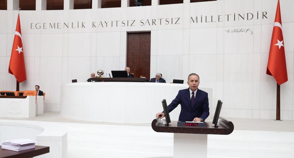 CEYLAN; “KADIN, TOPLUMUN YAPI TAŞIDIR”