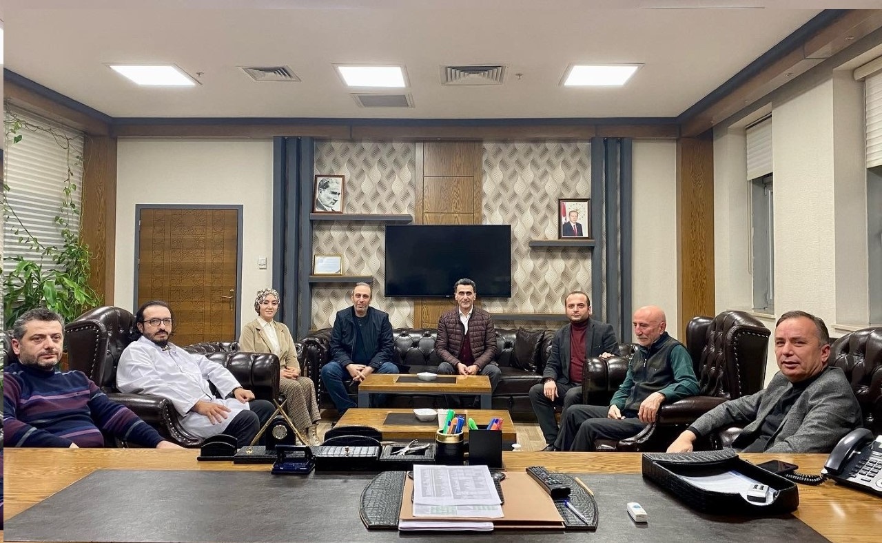 CEYLAN’DAN BAŞHEKİME TEBRİK, HASTALARA MORAL