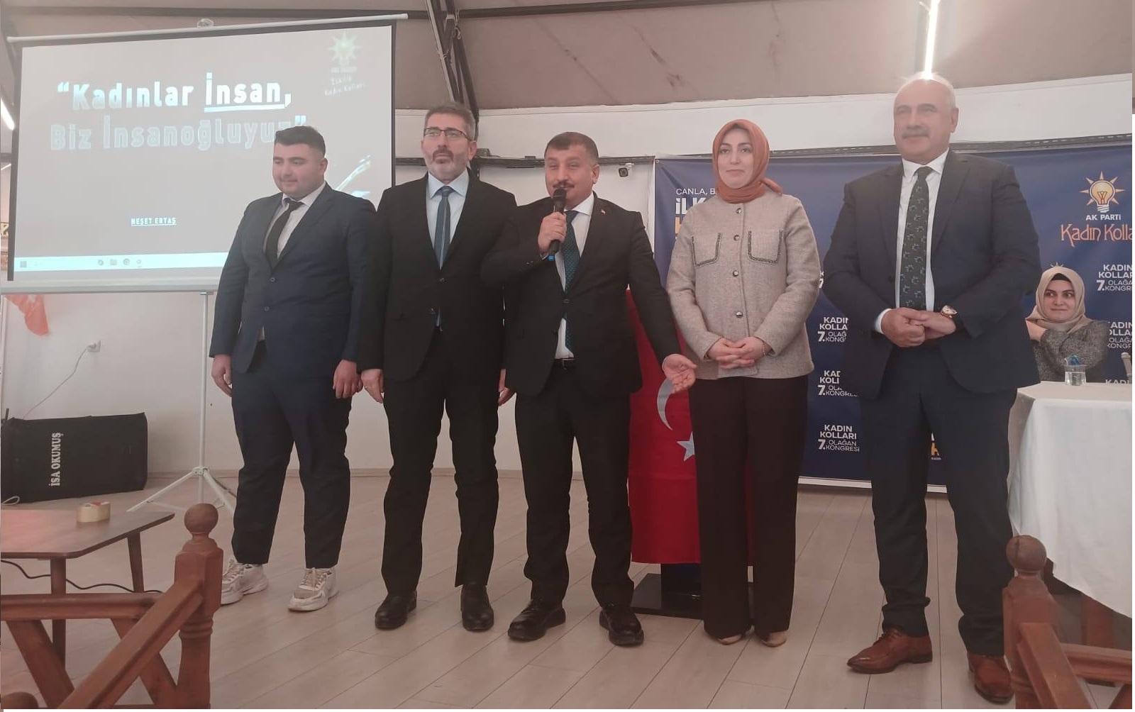Ak Parti Kadın Kolları Başkanlığına yeniden Betül Kabalak seçildi