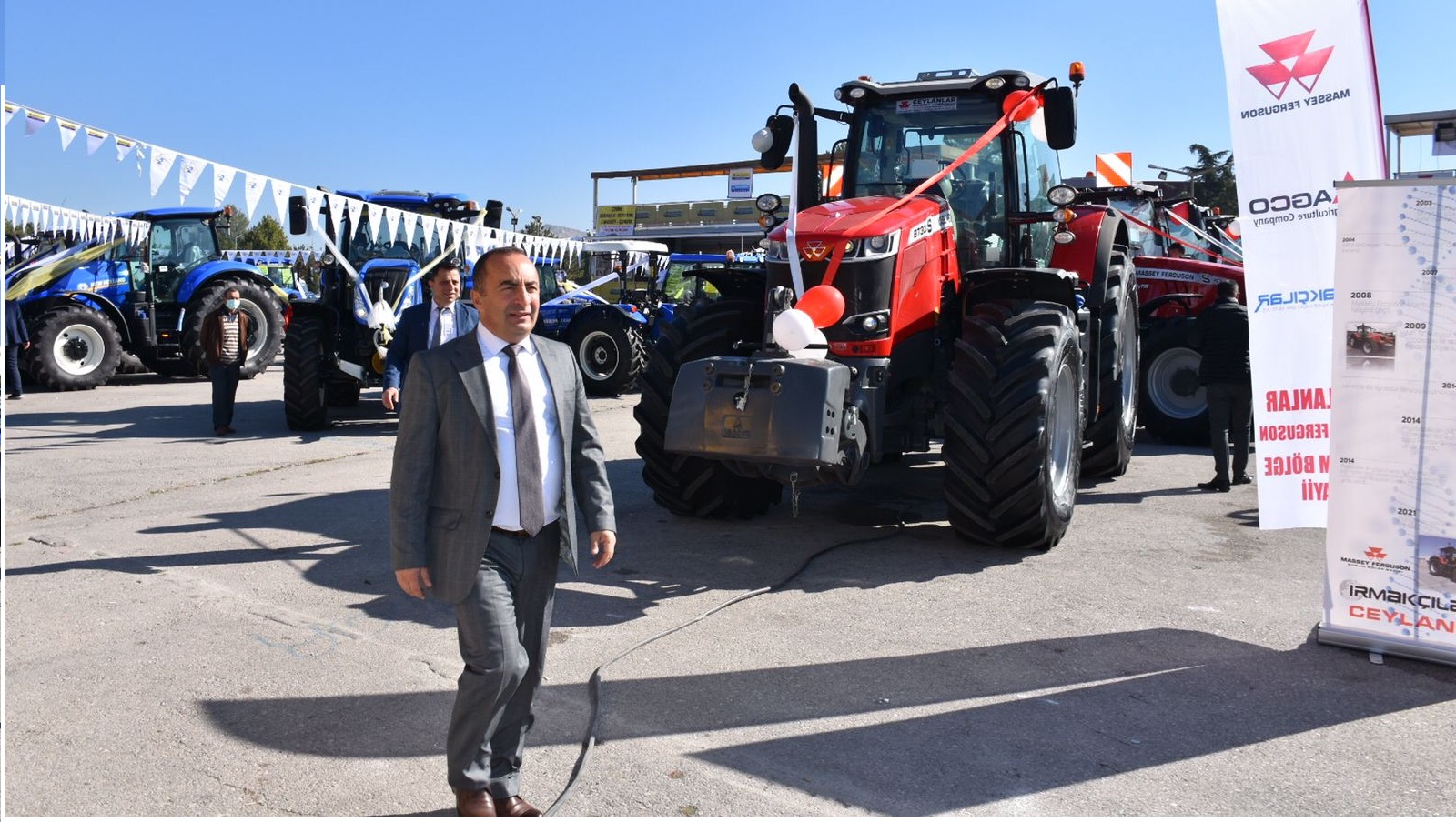 BAŞKAN, TARIM FUARINI ZİYARET ETTİ