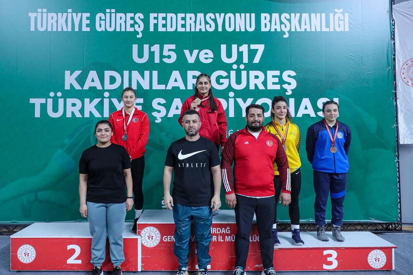 �zmez karde?ler Tekirda?�dan derece ile d�nd�ler