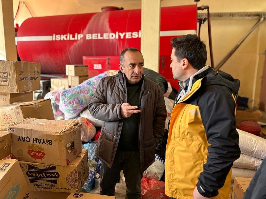 İSKİLİP HALKINDAN DEPREM BÖLGESİNE YARDIM YAĞMURU