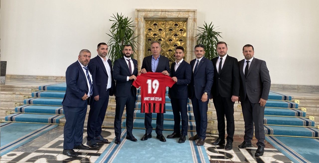 ÇORUM FUTBOL KULÜBÜNÜN HER ZAMAN YANINDAYIZ