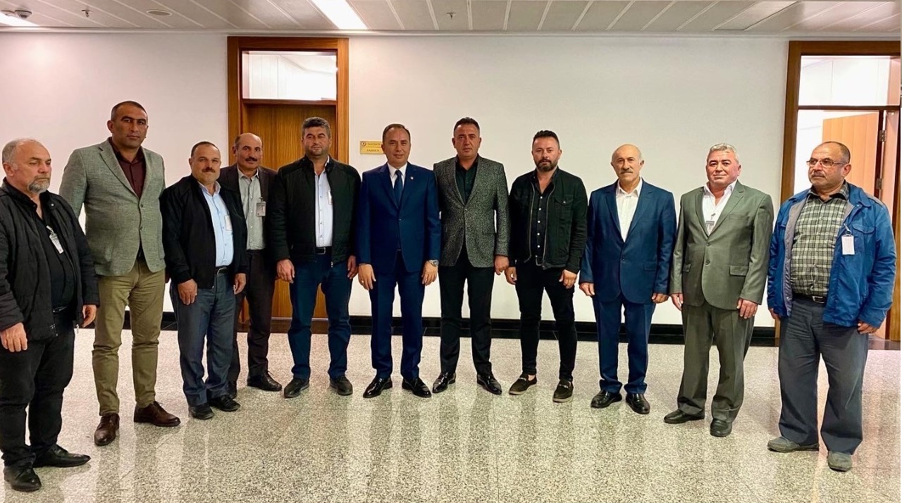 AHMET SAMİ CEYLAN’A MUHTARLARDAN TEŞEKKÜR ZİYARETİ