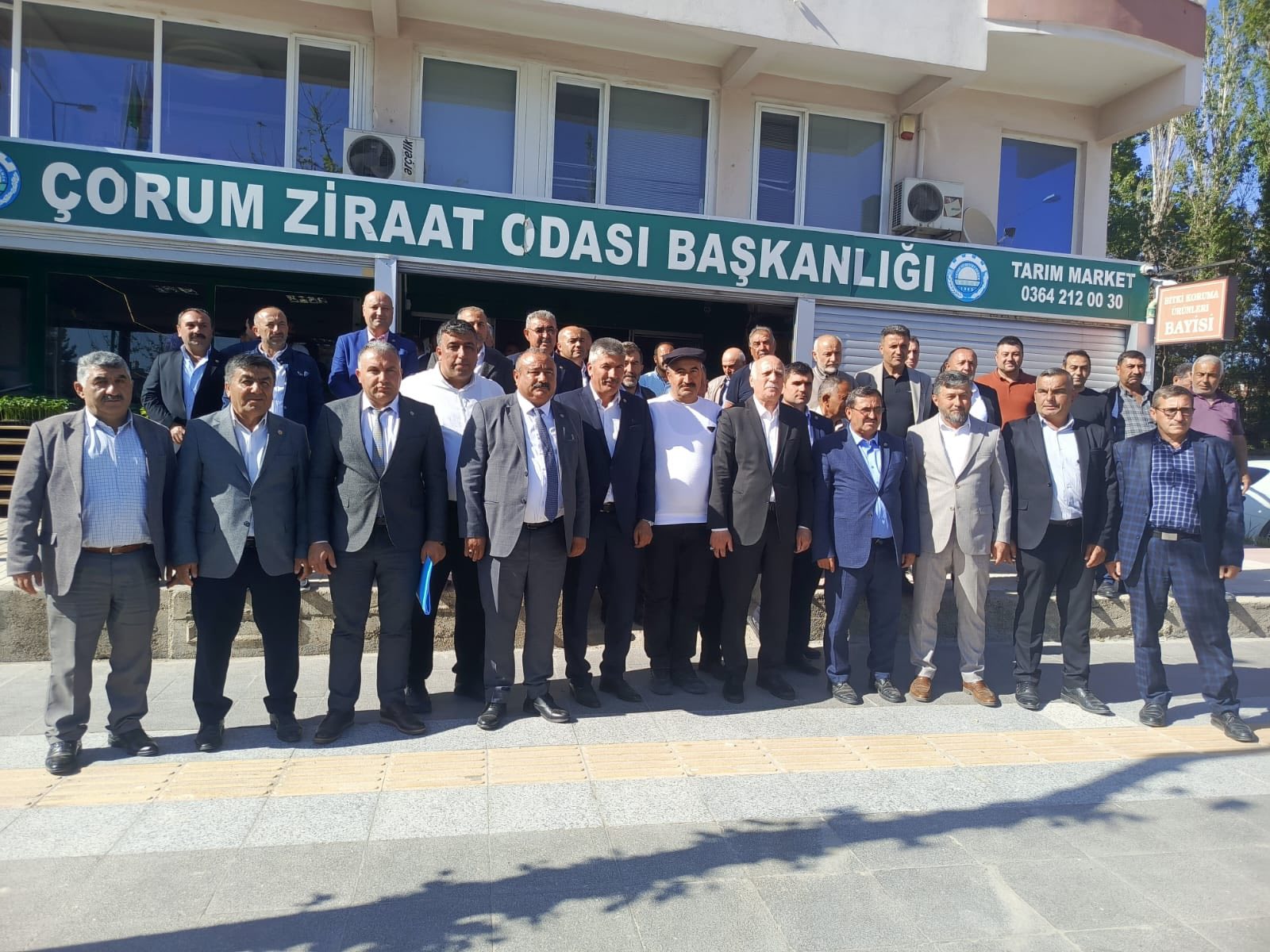 TZOB Genel Ba?kan? Bayraktar Don Ma?duru �ift�ilerle Bulu?tu