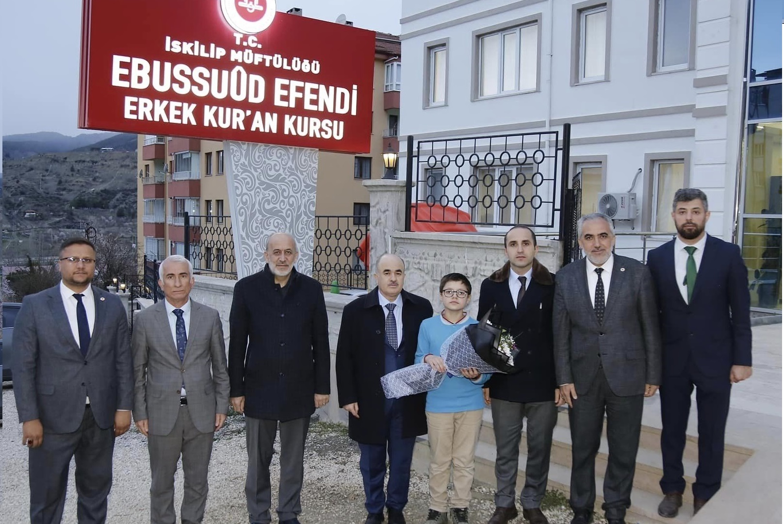 Vali Zülkif Dağlı İskilip’te öğrencilerle iftar yaptı