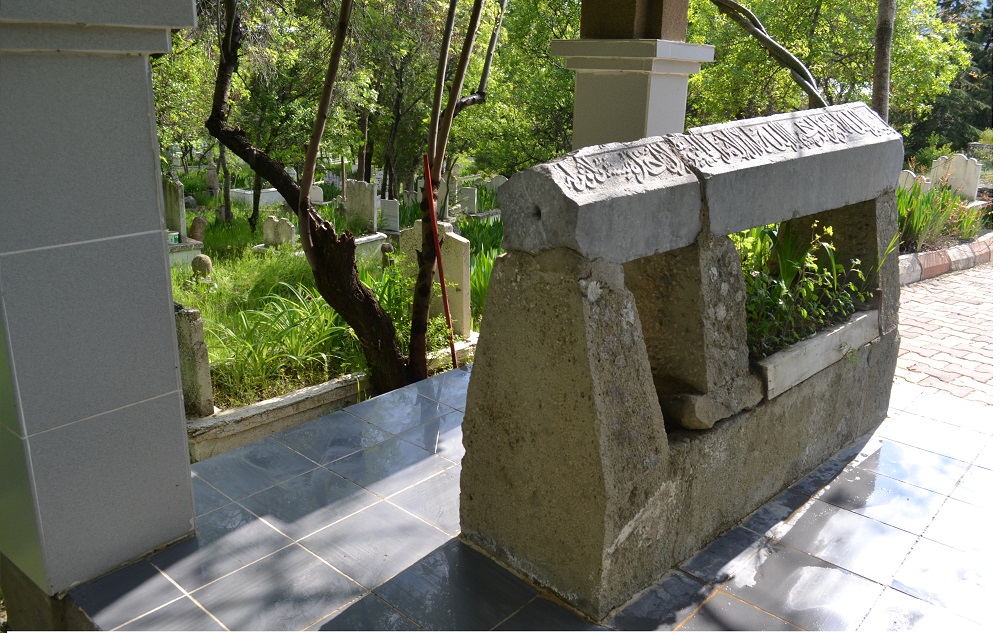 HACI KARANİ VE ABDÜLBÂKİ EFENDİ ÜZERİNE