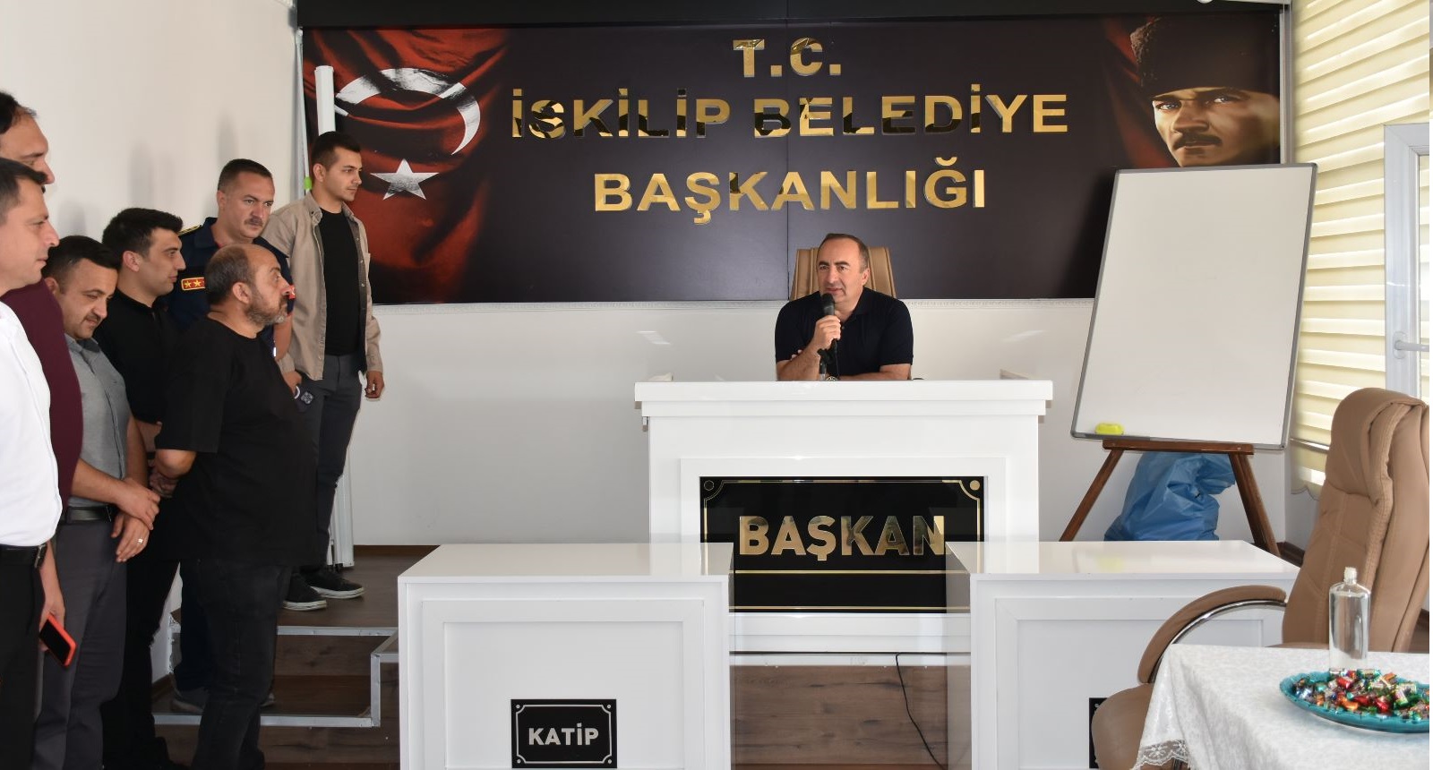 İSKİLİP BELEDİYESİ’NDE PERSONEL BAYRAMLAŞMASI