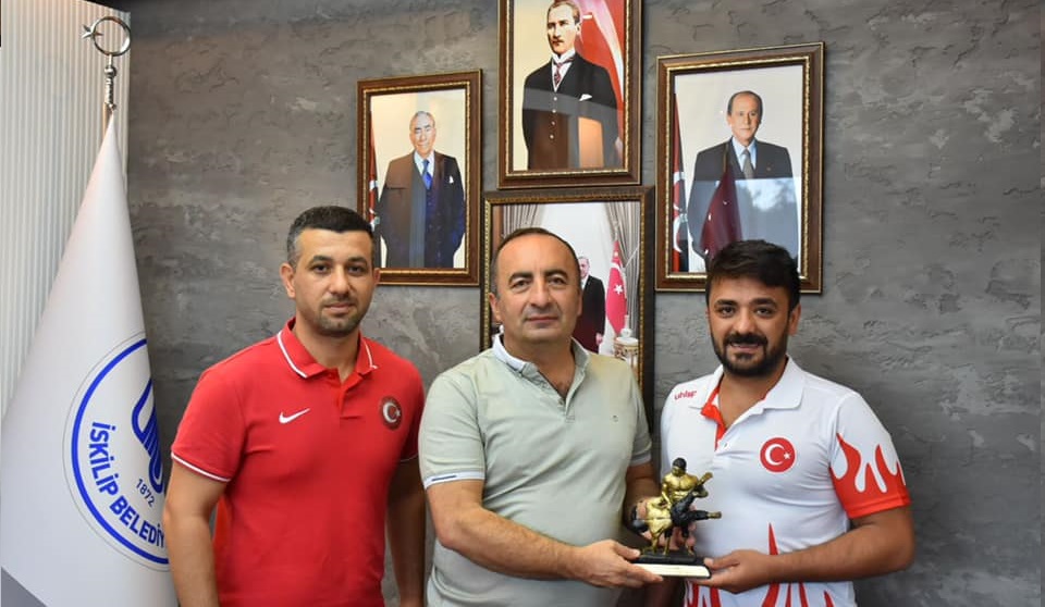 ŞAMPİYONLAR İSKİLİP’TE KAMPA GİRDİ