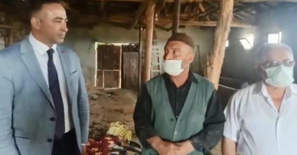 EVİ YANAN VATANDAŞ AHIRDA YATIYOR