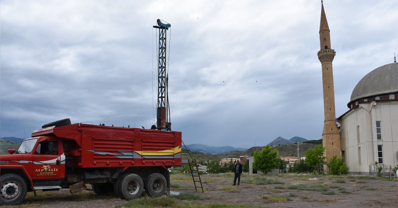 DÜKKÂNLAR İÇİN ZEMİN ETÜTÜDÜ ÇALIŞMASI YAPILDI