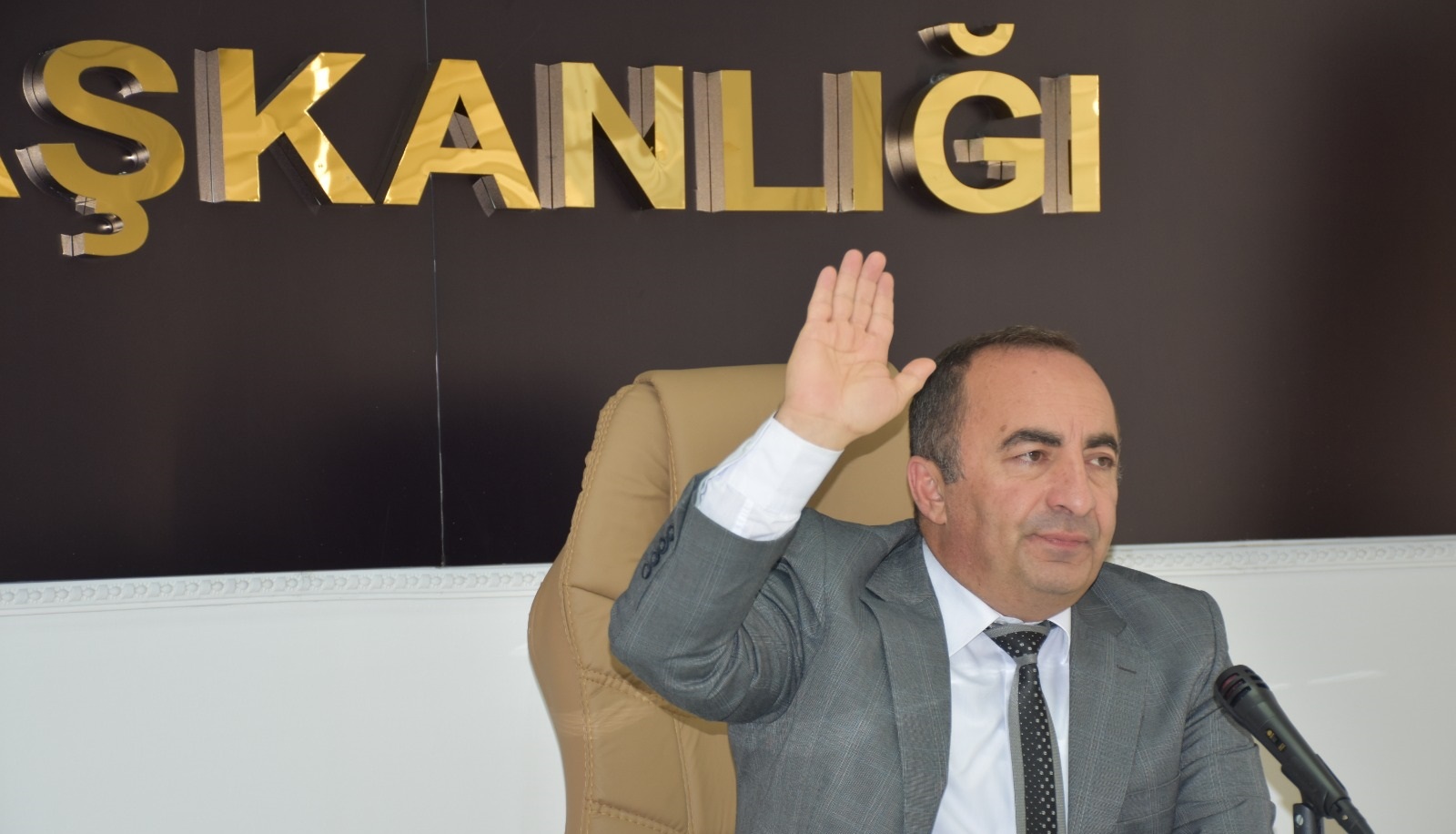 BELEDİYE MECLİSİ HİZMETE DESTEK YERİNE KÖSTEK Mİ OLUYOR?