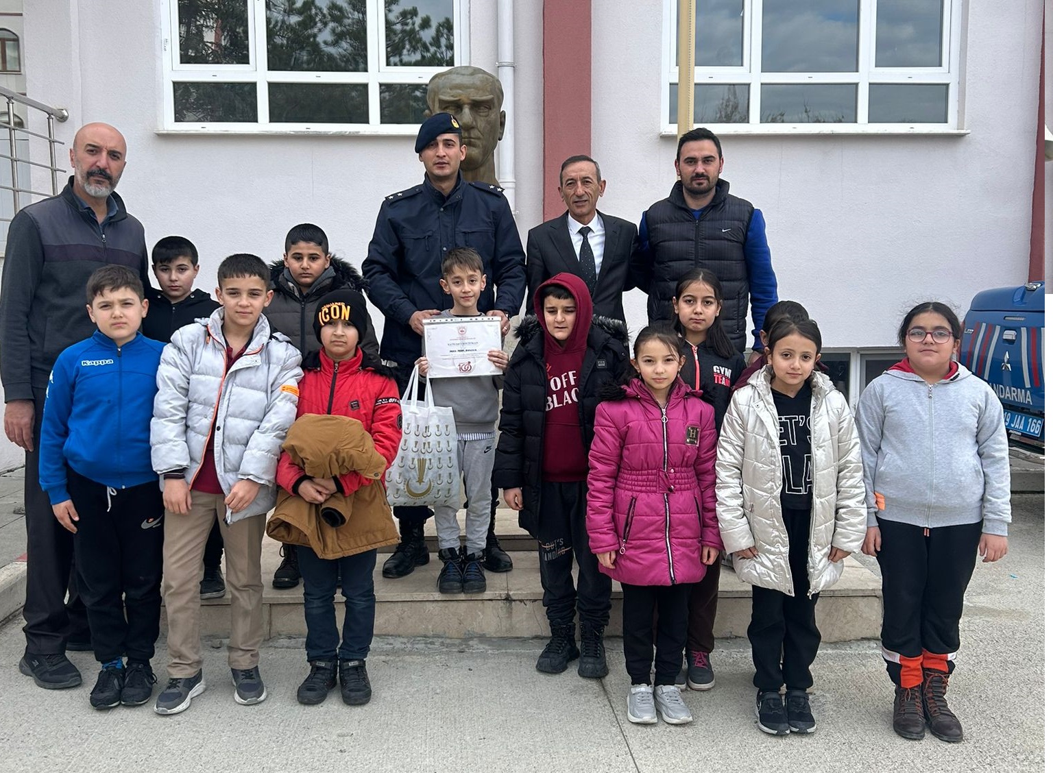  Ebussuud Efendi İlkokulu İl birincisi