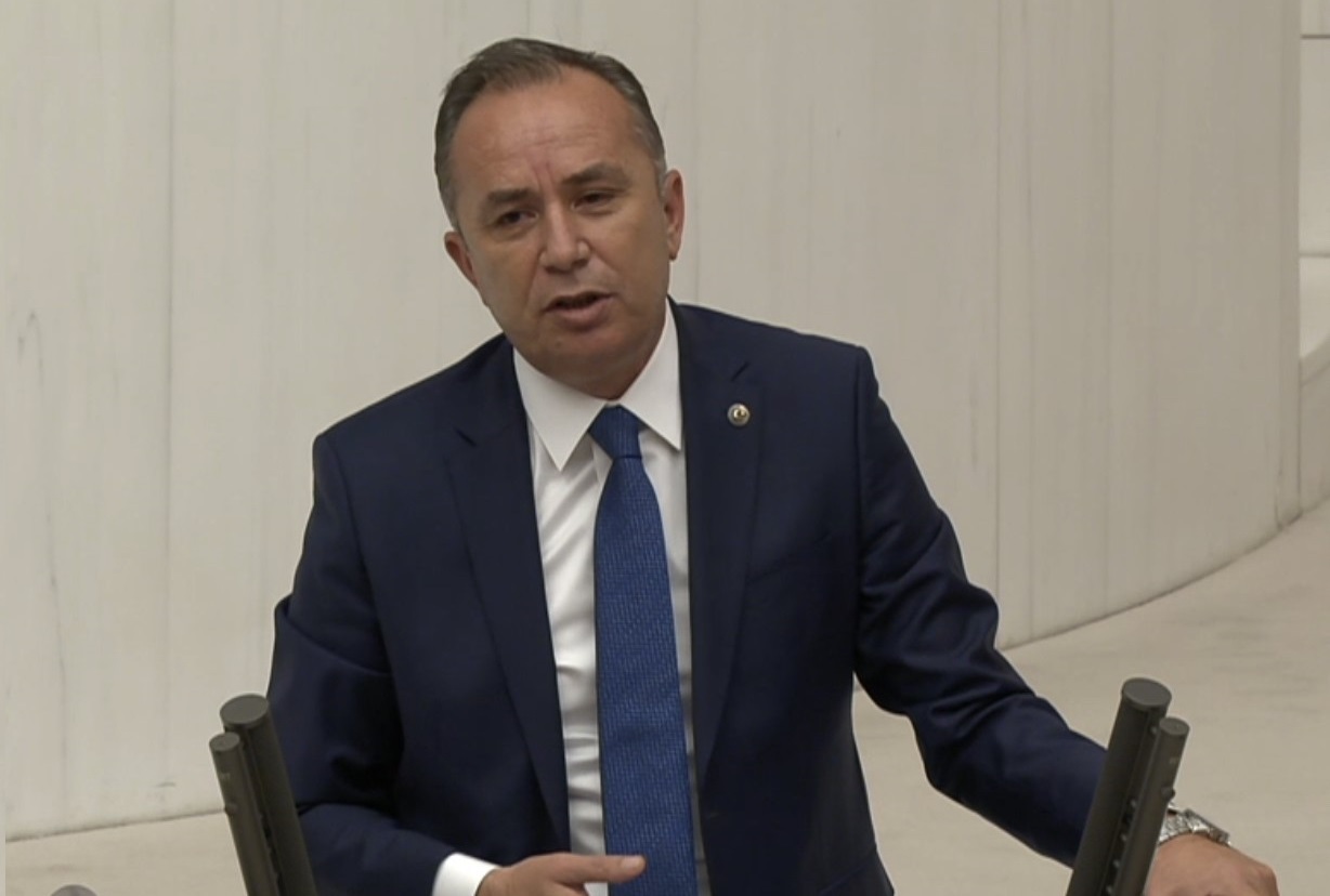 CEYLAN; “MEKKE’NİN FETHİ’NİN 1392. YIL DÖNÜMÜ KUTLU OLSUN”