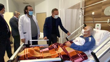 CEYLAN, HASTA VE YAKINLARININ YENİ YILINI KUTLADI