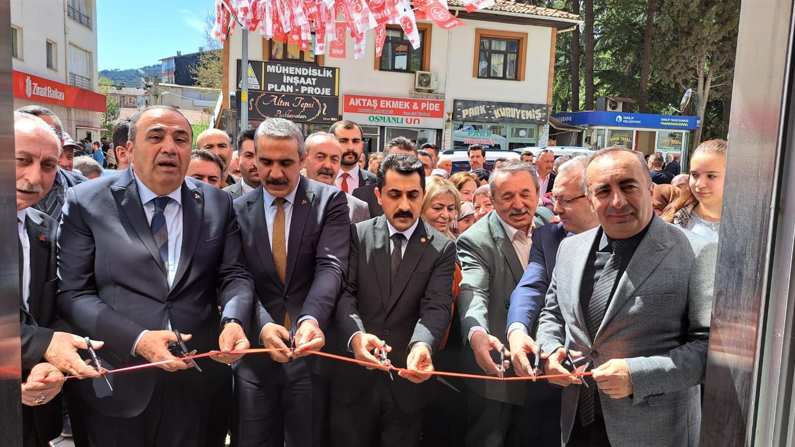İSKİLİP MHP SEÇİM BÜROSU DULARLA AÇILDI