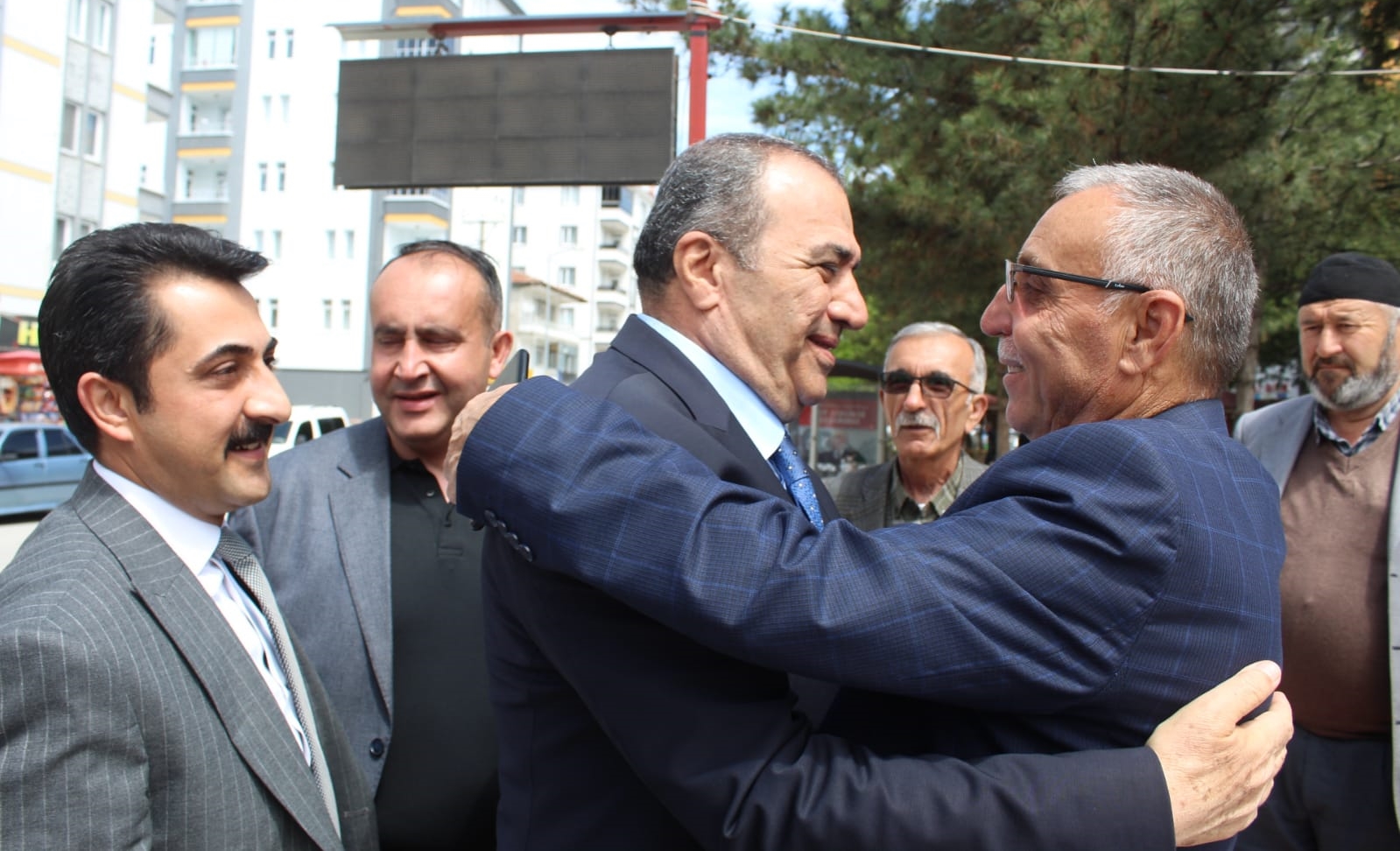 KAYRICI, MUHTARLARI VE MAHALLE HALKINI DİNLEDİ