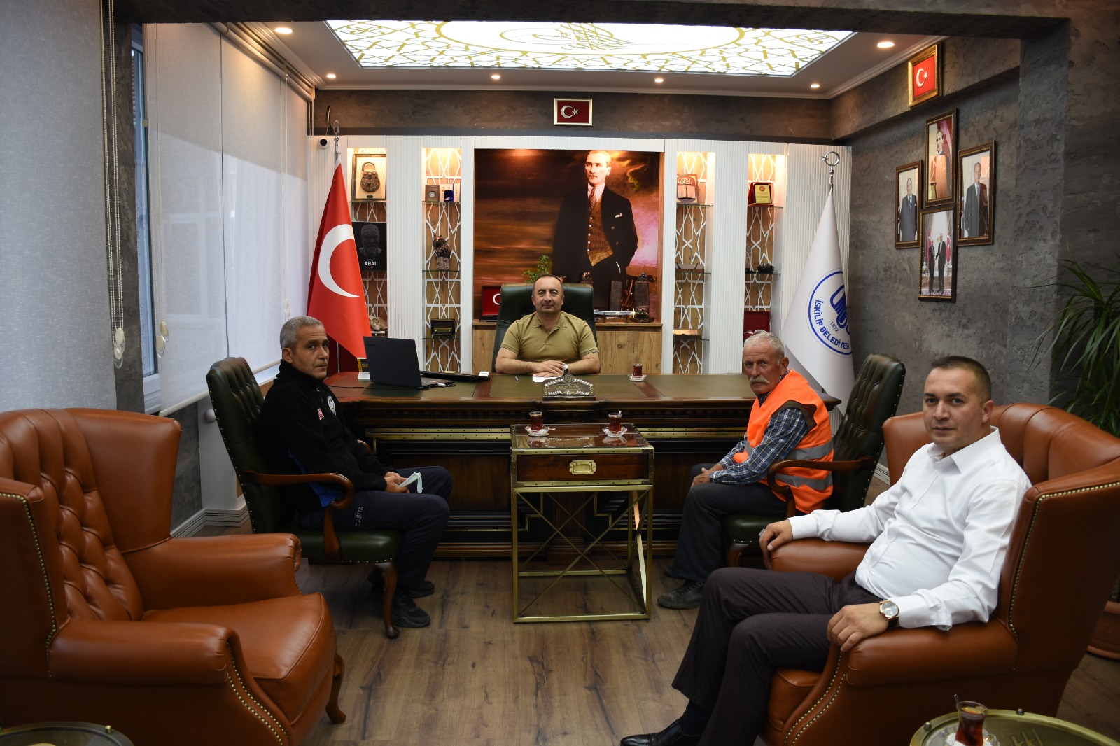 BAŞKAN SÜLÜK TEMİZLİK PERSONELİNİ ÖDÜLLENDİRDİ