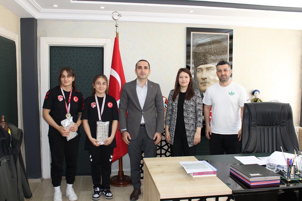 Kaymakam Polat ba?ar?l? g�re?�ileri a??rlad?