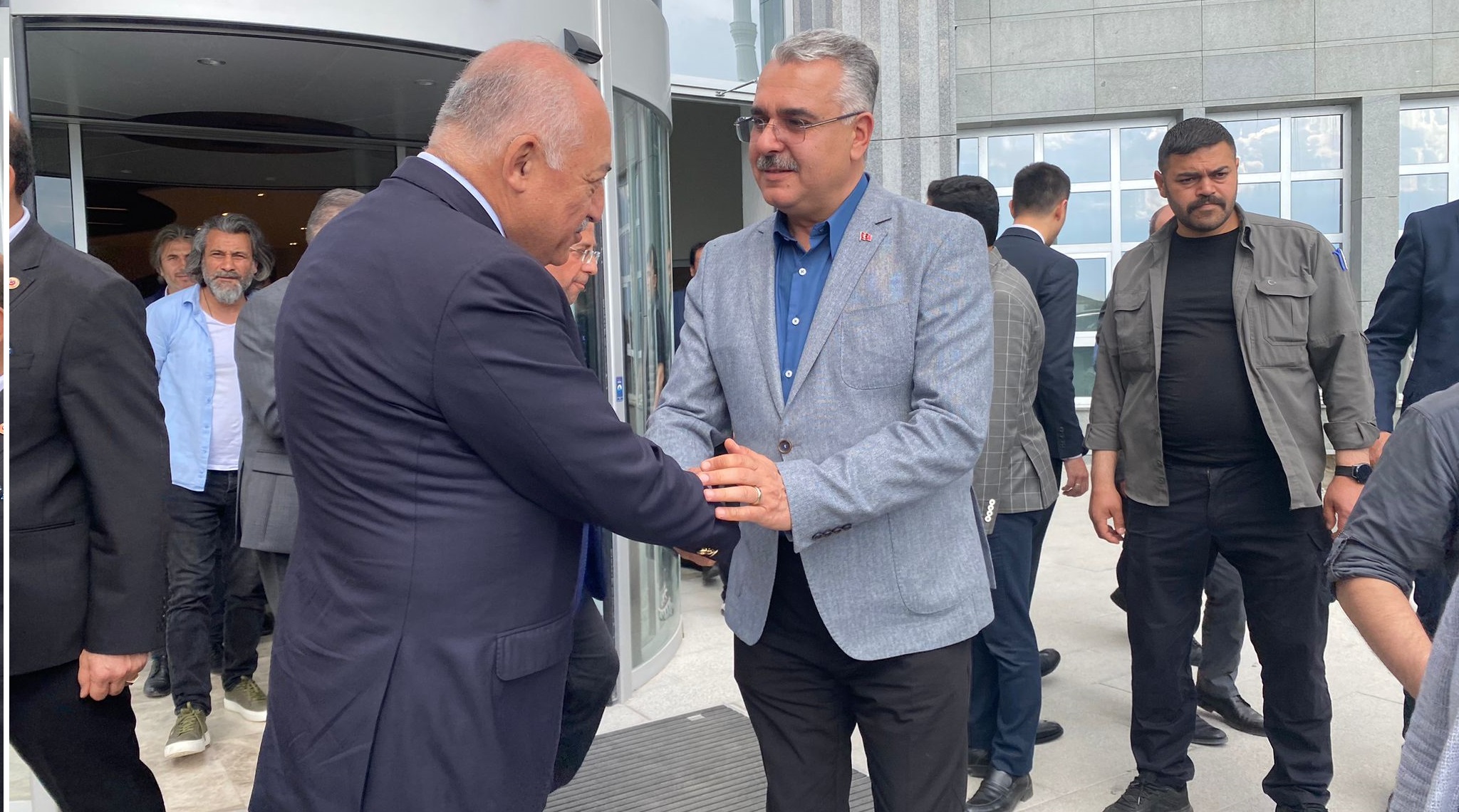 AHLATCI’DAN ÇORUM FK’YA DESTEK