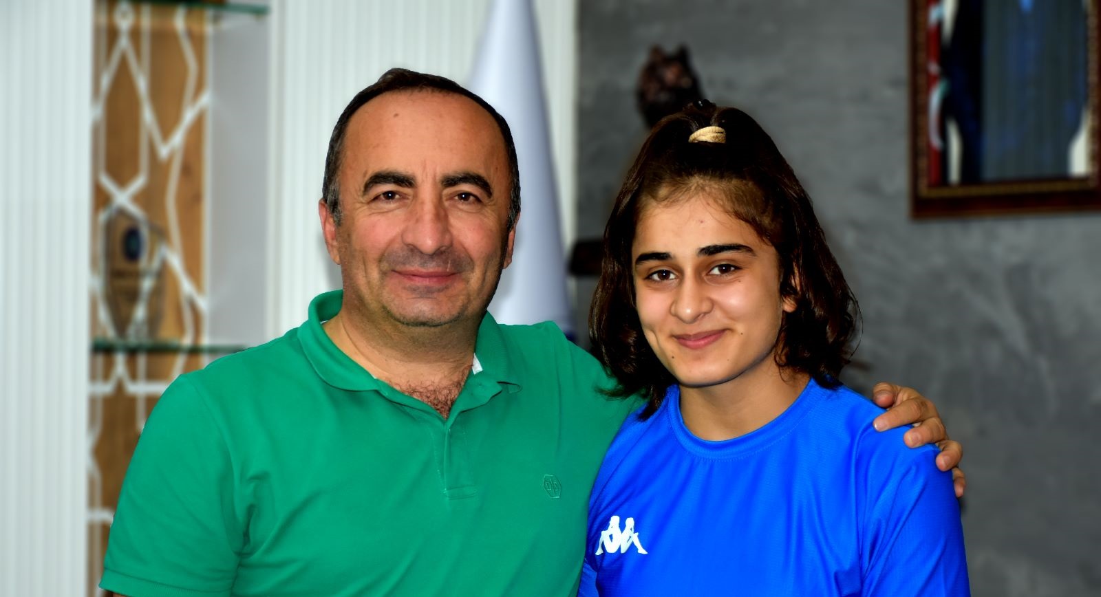 ŞAMPİYON GÜREŞÇİMİZ BAŞKAN ALİ SÜLÜK’Ü ZİYARET ETTİ