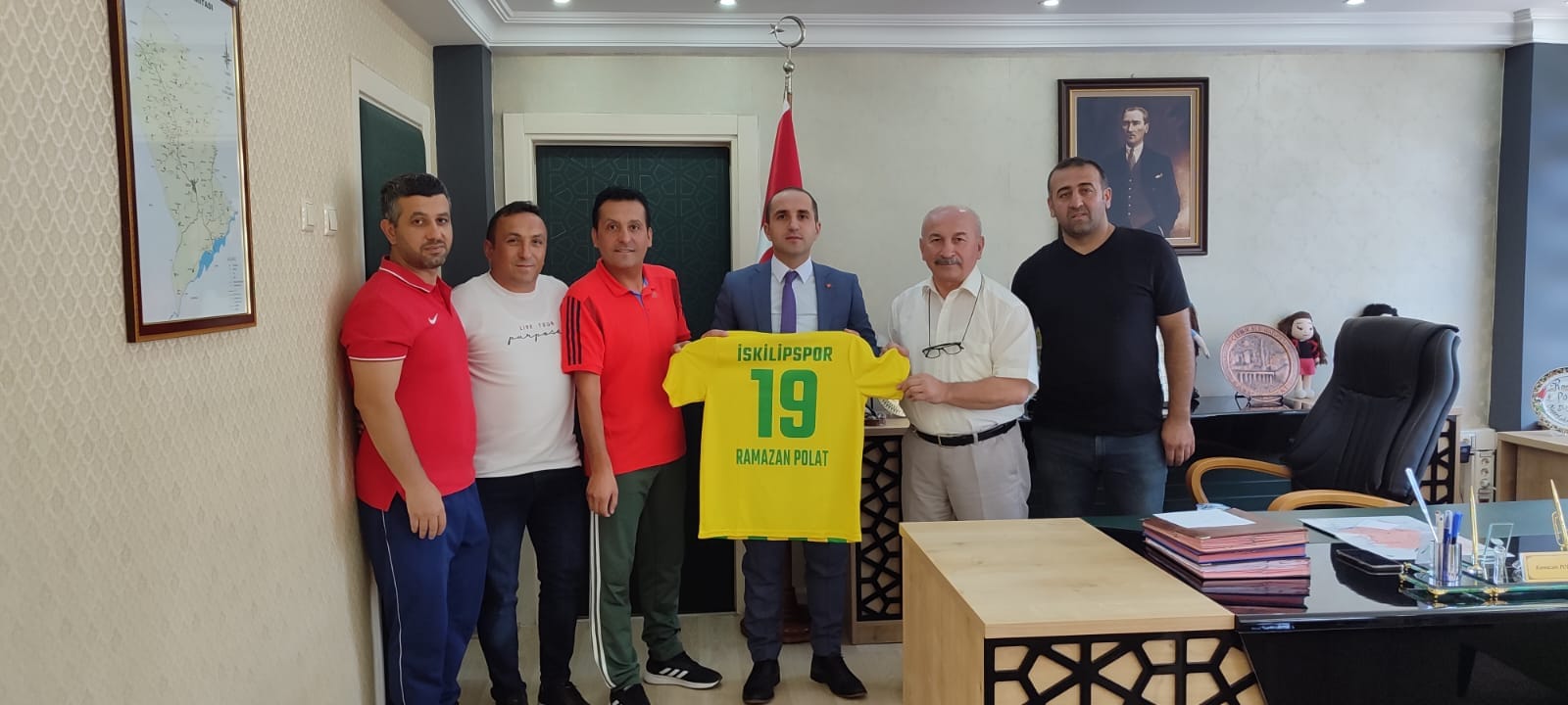 BELEDİYE İSKİLİPSPOR’DAN KAYMAKAM POLAT’A ‘HOŞ GELDİN’ ZİYARETİ