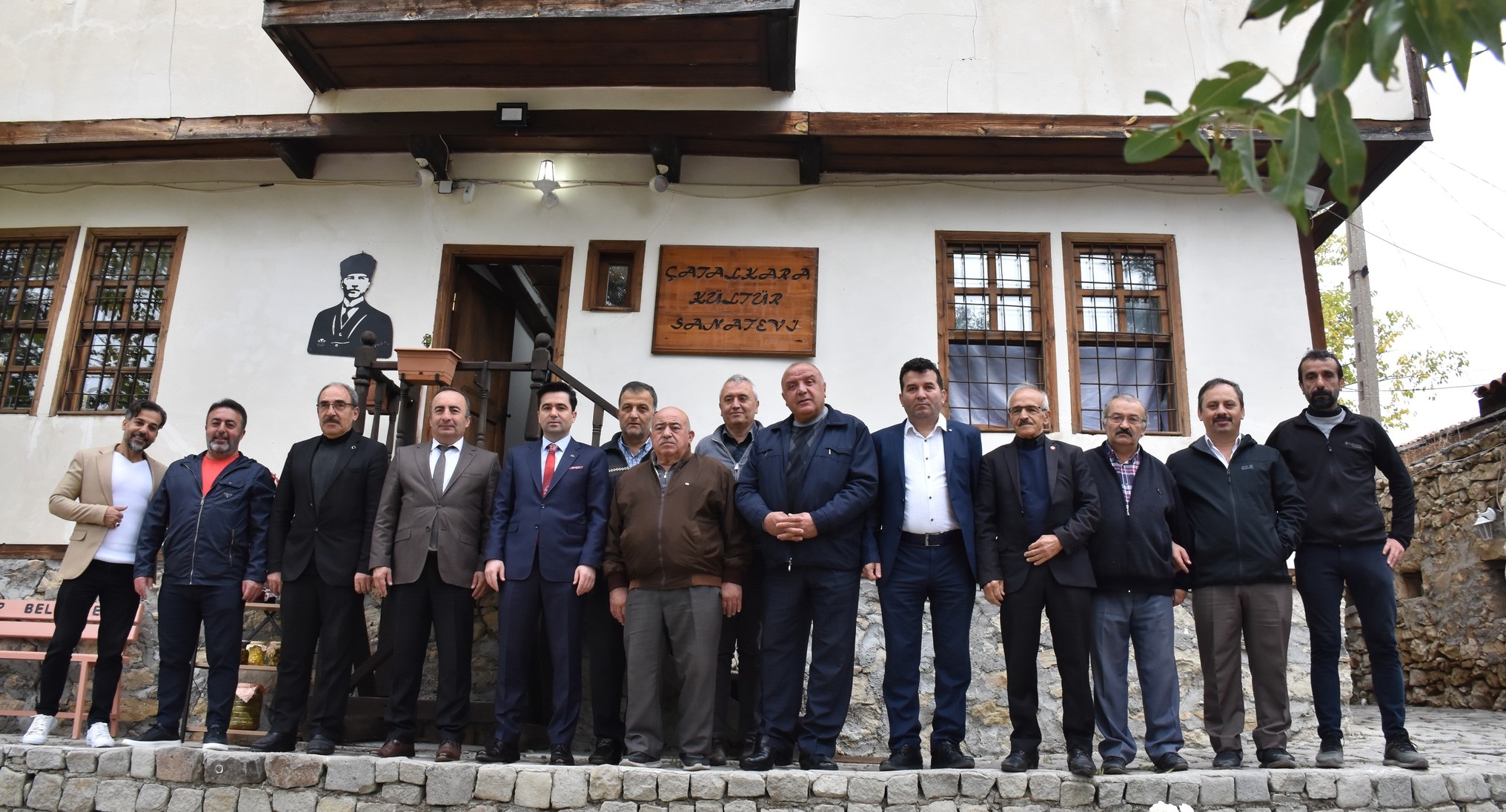 KAYMAKAM VE BAŞKAN MUHTARLARLA BİR ARAYA GELDİ